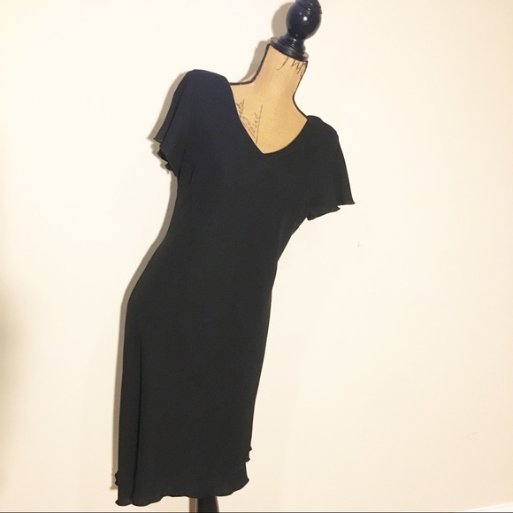 SL Fashions Dresses & Skirts - SL Fashions EUC Short ruffle short sleeve Midi sz 14 cocktail semi formal LBD